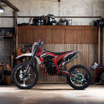 CE goedgekeurde 250cc Motocross fiets met aluminium velgen en internationale versnellingsbak