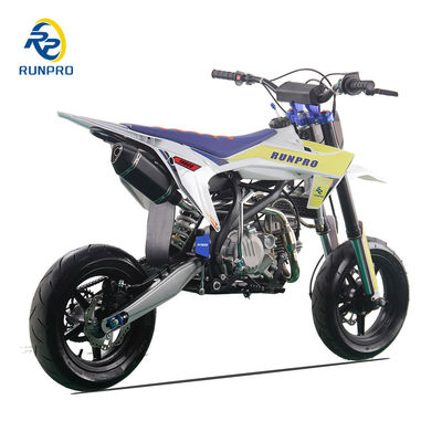 Motor Viertakt Runpro 190cc Olie koeler Pit Bike voor GP Moto Dirt Bike liefhebbers