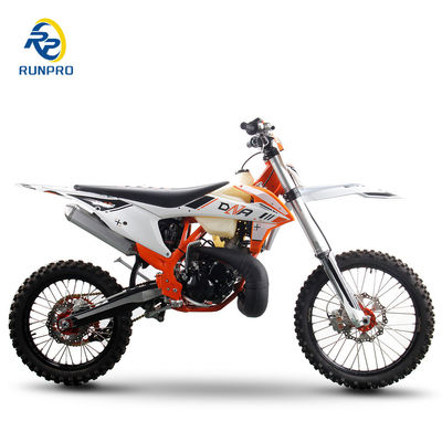 320mm grondvrijheid 2024 2 slag 250cc Dirt Bike Motorcycle met waterkoeling