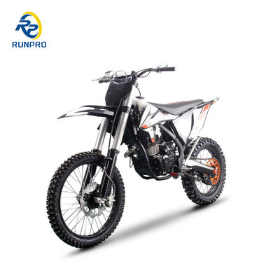Maak je klaar om de concurrentie te domineren met de 300cc pitbike van Runpro Racing