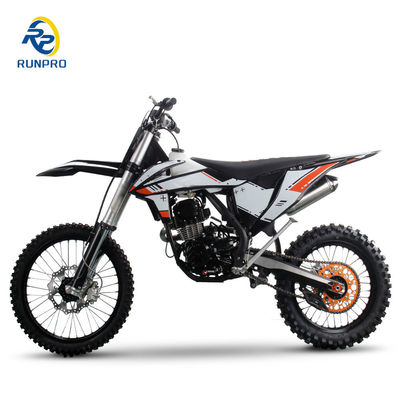 Maak je klaar om de concurrentie te domineren met de 300cc pitbike van Runpro Racing