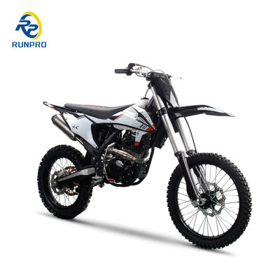 Maak je klaar om de concurrentie te domineren met de 300cc pitbike van Runpro Racing