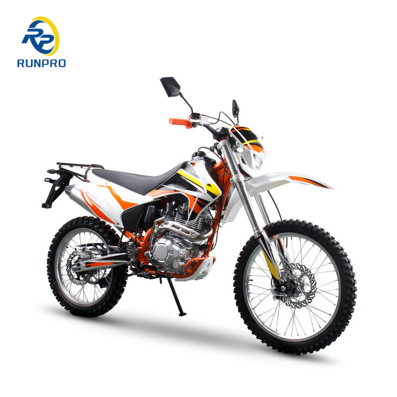 CE-goedgekeurde 250cc 4-takt race-dirtbike met CNC-drievoudige klemmen en hydraulische remmen