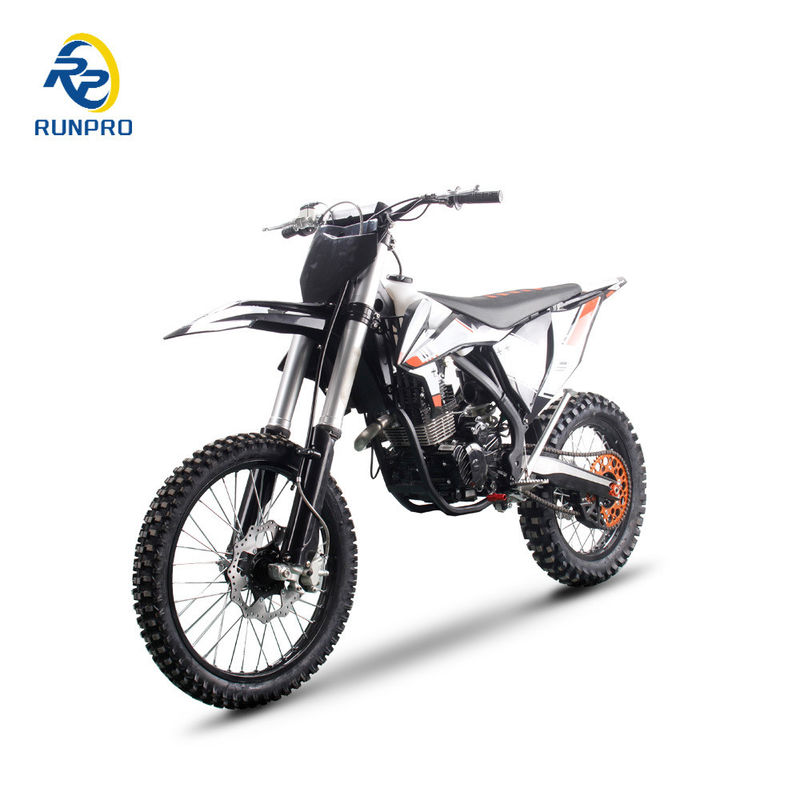 Maak je klaar om de concurrentie te domineren met de 300cc pitbike van Runpro Racing